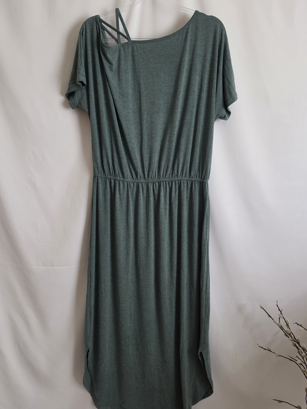 Classic Olive Green Short-Sleeve Midi Dress with Asymmetric Strappy Shouler